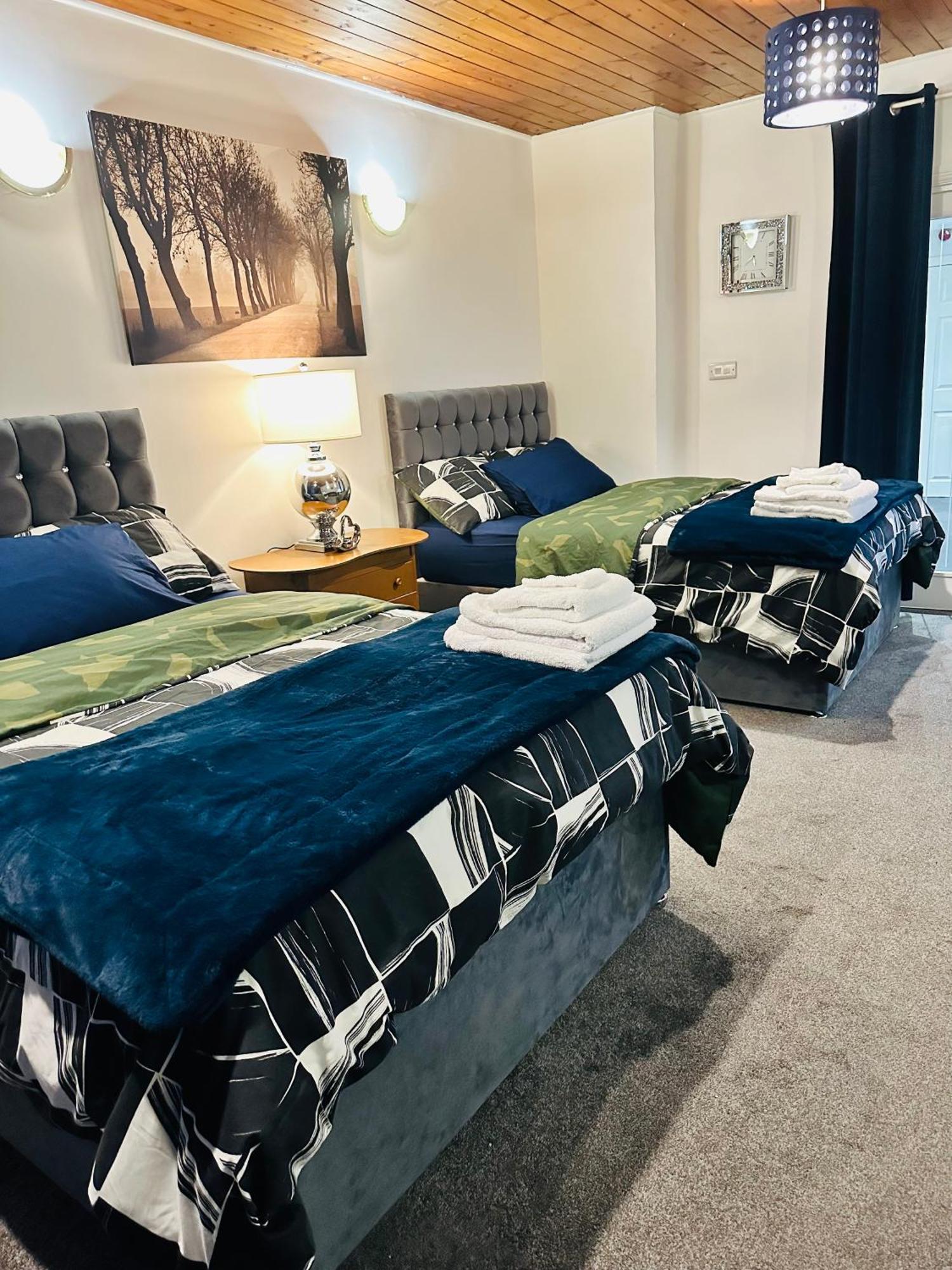 Modern 2 Bedroom Apt Derby City מראה חיצוני תמונה